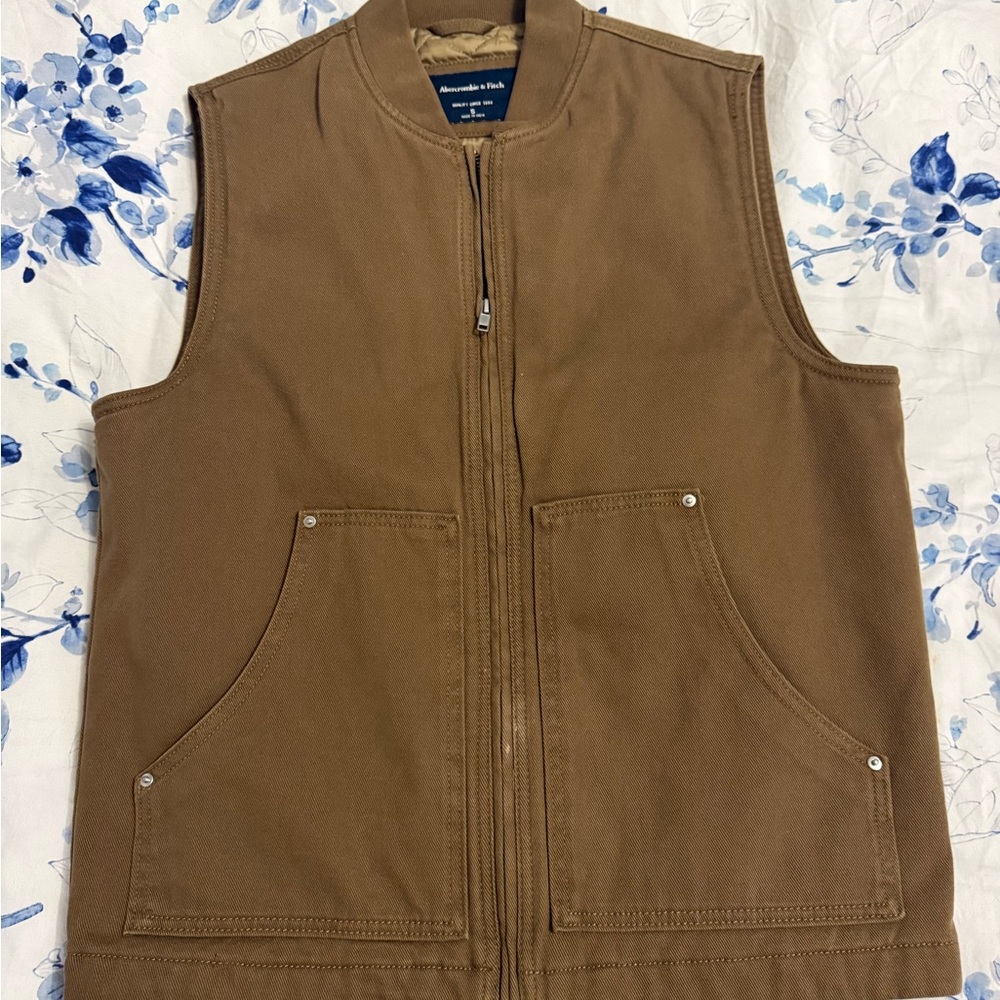 Abercrombie & Fitch Men’s Brown Rib Collar Work Vest